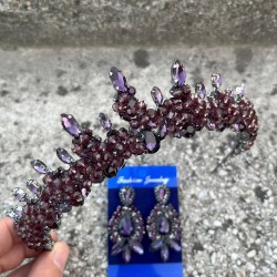 Thalia Taç Üç Mekik Küpe Seti Mor – Gelin Kına Düğün İçin Taşlı Işıltılı Abiye Aksesuar-THALIA-32 Thalia Taç Üç Mekik Küpe Seti Mor – Gelin Kına Düğün İçin Taşlı Işıltılı Abiye Aksesuar-THALIA-32