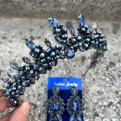 Thalia Taç Üç Mekik Küpe Seti Lacivert – Gelin Kına Düğün İçin Taşlı Işıltılı Abiye Aksesuar-THALIA-35 Thalia Taç Üç Mekik Küpe Seti Lacivert – Gelin Kına Düğün İçin Taşlı Işıltılı Abiye Aksesuar-THALIA-35