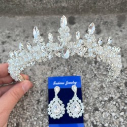 Thalia Taç Damla Mekik Küpe Seti Gümüş – Gelin Kına Düğün İçin Taşlı Işıltılı Abiye Aksesuar-THALIA-37 Thalia Taç Damla Mekik Küpe Seti Gümüş – Gelin Kına Düğün İçin Taşlı Işıltılı Abiye Aksesuar-THALIA-37