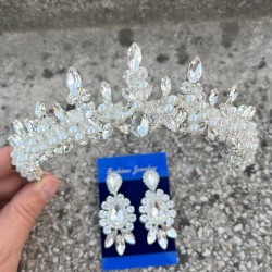 Thalia Taç Üç Mekik Küpe Seti Gümüş – Gelin Kına Düğün İçin Taşlı Işıltılı Abiye Aksesuar-THALIA-38 Thalia Taç Üç Mekik Küpe Seti Gümüş – Gelin Kına Düğün İçin Taşlı Işıltılı Abiye Aksesuar-THALIA-38