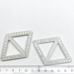 Beyaz Üçgen Plastik Taşlı Kemer Tokası-TOK-1001 Beyaz Üçgen Plastik Taşlı Kemer Tokası-TOK-1001