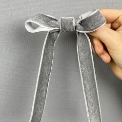 Gri Fiyonklu Kurdele Taşlı Saç Tokası-TOKA-1029 Gri Fiyonklu Kurdele Taşlı Saç Tokası-TOKA-1029