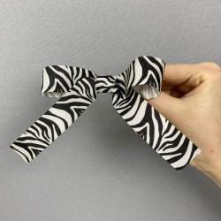 İnce Zebra Desenli Fiyonklu Saç Tokası-TOKA-1038 İnce Zebra Desenli Fiyonklu Saç Tokası-TOKA-1038