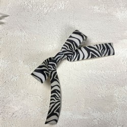 İnce Zebra Desenli Fiyonklu Saç Tokası-TOKA-1038 İnce Zebra Desenli Fiyonklu Saç Tokası-TOKA-1038