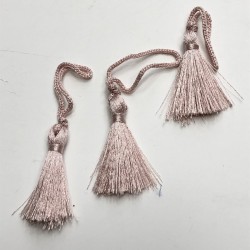 Pudra Tekli Püskül 4 cm ( 10 adet )-TPS-1054