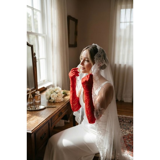 Kırmızı Veloura Couture Uzun Dantelli Eldiven &ndash; Full Parmak L&uuml;ks Gelin ve Davet Aksesuarı-VELOURA-3