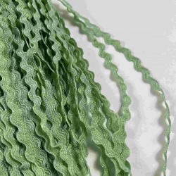 Fıstık Yeşil WaveLace Dalgalı Dekoratif Şerit Kenar S&uuml;s&uuml; &ndash; 1 cm İnce Zigzag Şerit 5 Metre-WAVELACE-12