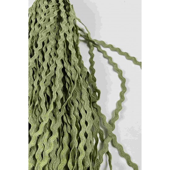 Yağ Yeşili WaveLace Dalgalı Dekoratif Şerit Kenar S&uuml;s&uuml; &ndash; 1 cm İnce Zigzag Şerit 5 Metre-WAVELACE-25