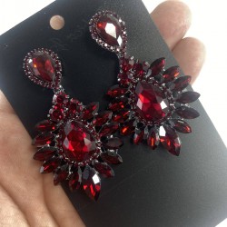 Bordo Mekik Model İri Ufak Taşlı Kına Düğün Nişan Küpesi-YENIKUPE-1013 Bordo Mekik Model İri Ufak Taşlı Kına Düğün Nişan Küpesi-YENIKUPE-1013