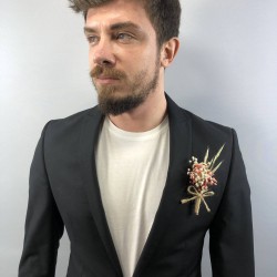 Kırmızı Krem Cipsolu Damat Yaka Çiçeği-YKC-1050