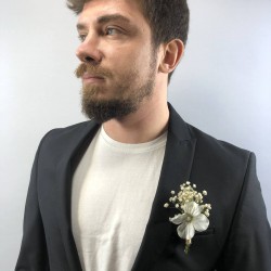 Beyaz Çiçekli Krem Cipsolu Damat Yaka Çiçeği-YKC-1060