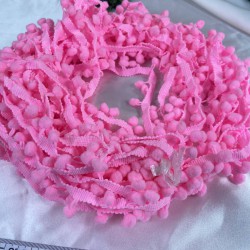 Pembe Süsleme Sıralı Ponpon Şerit -YPPS-1005 Pembe Süsleme Sıralı Ponpon Şerit -YPPS-1005