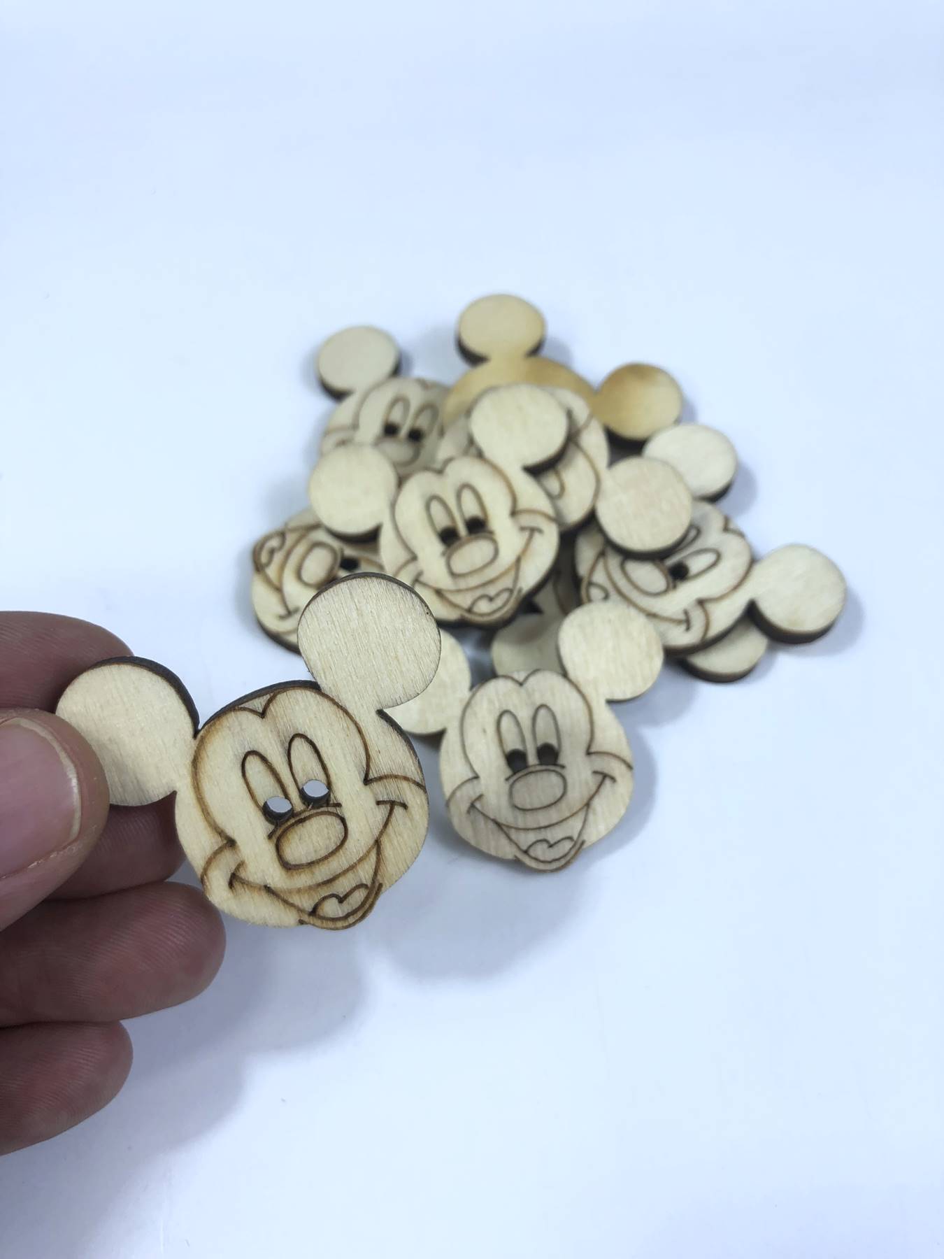Doğal Mickey Mouse Ahşap Süsleme 1 Adet-AHB-28