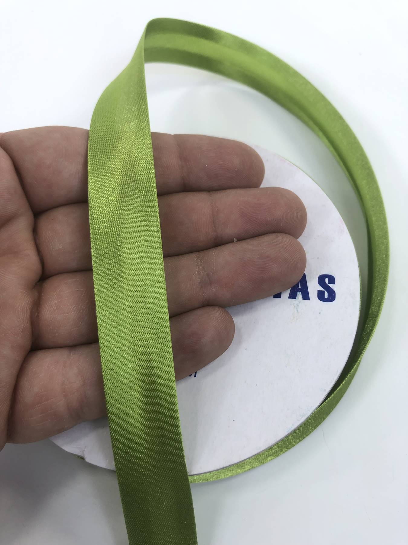 Fıstık Yeşili Saten Biye 2 Cm 1 Metre-BYE-1002