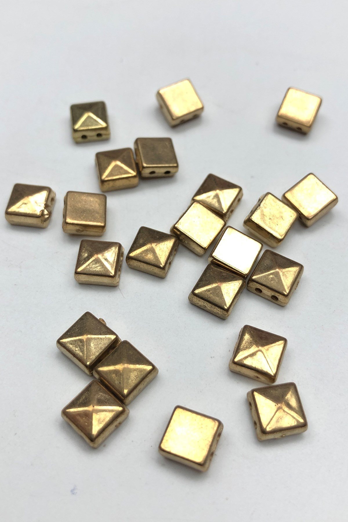 Sarı Kare Plastik Boncuk-PLB-1000