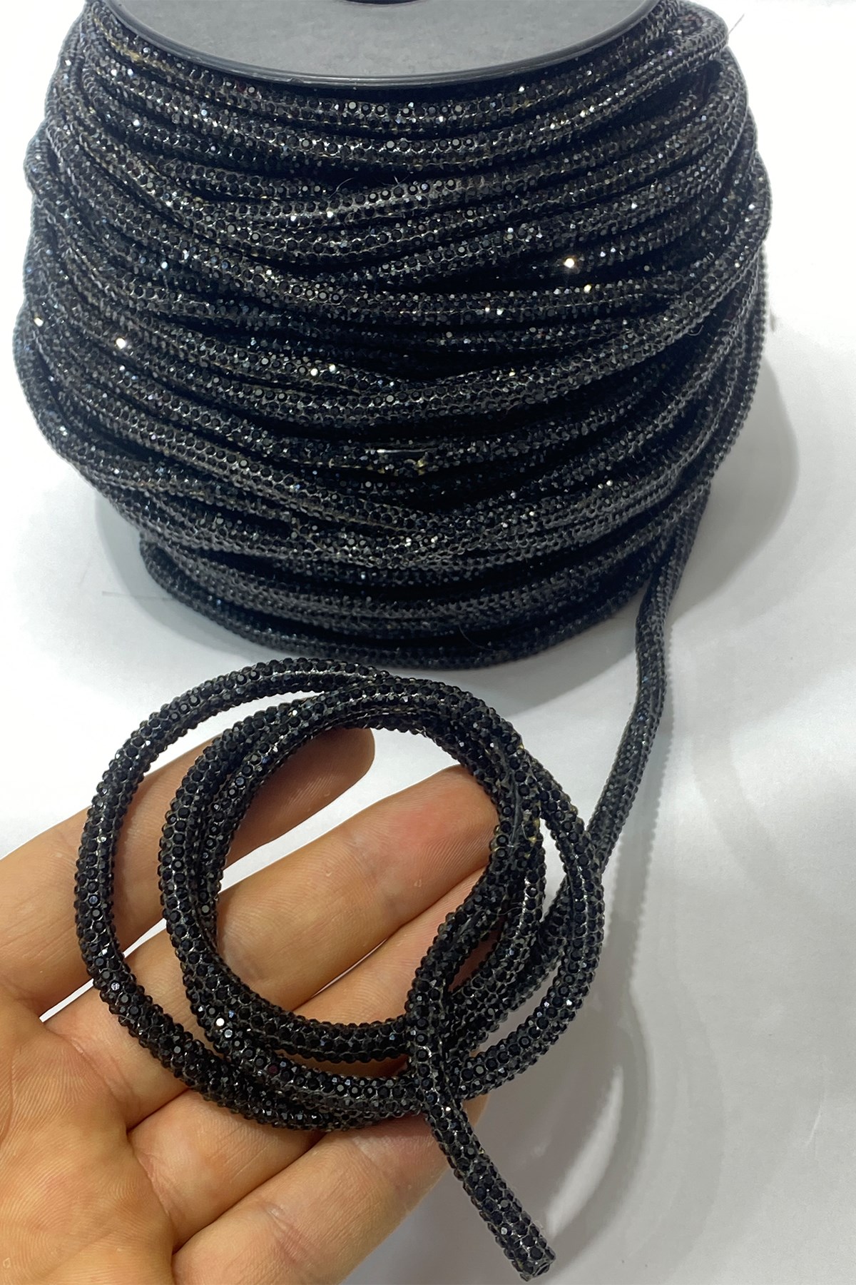Siyah Ful Taşlı Boru Şerit Aplik 1 Metre-USA-109